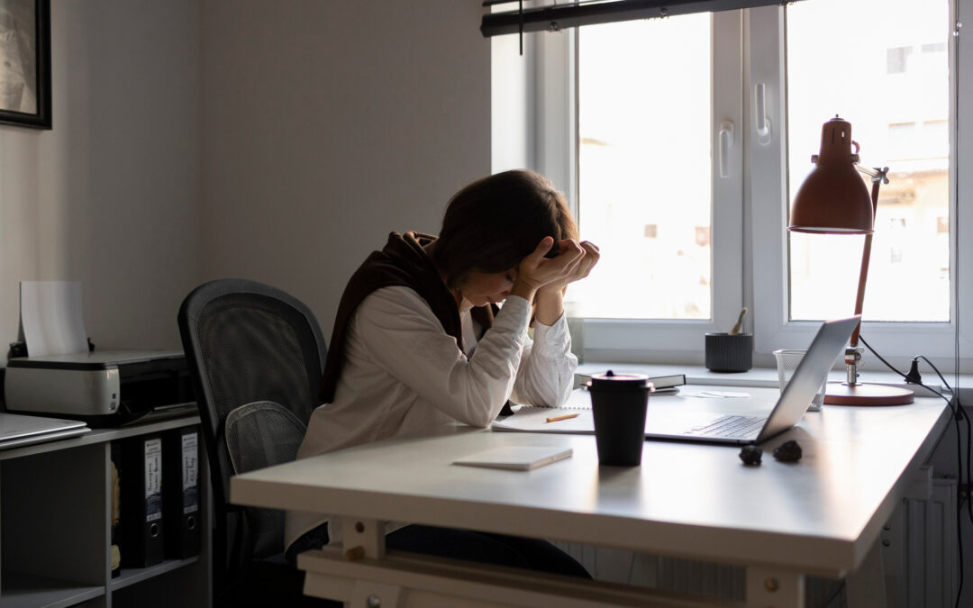Burn-out chez la femme : comprendre et prévenir l’épuisement.
